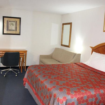 American Inn And Suites Ionia Exteriér fotografie