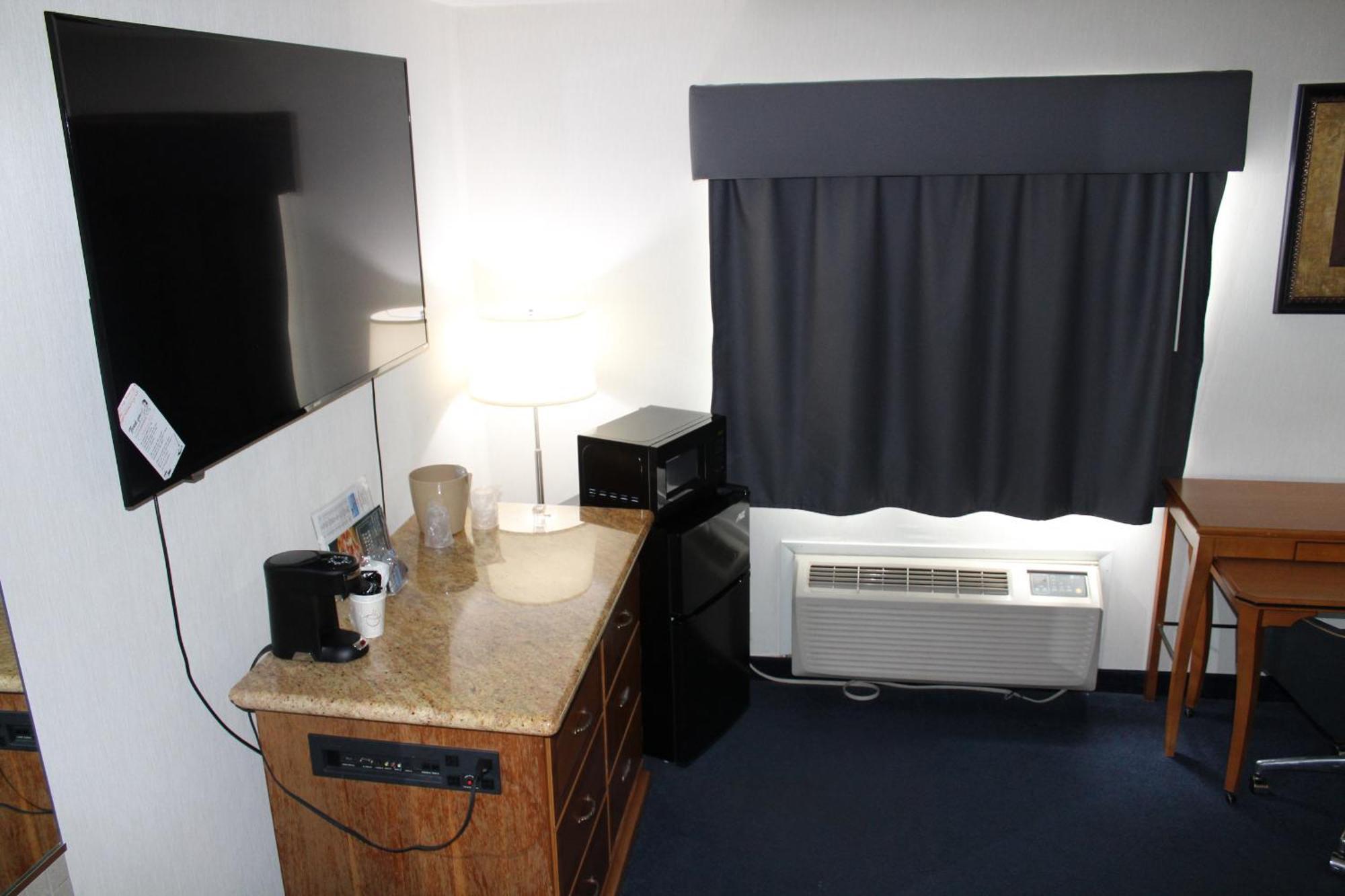 American Inn And Suites Ionia Exteriér fotografie